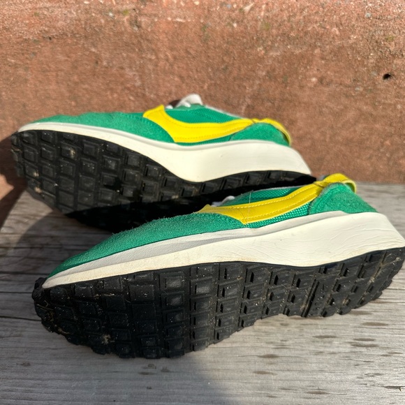 Nike Waffle Debut Vintage Stadium Green Yellow Shoes DX2931-300 Women's Size 7 - Picture 9 of 9